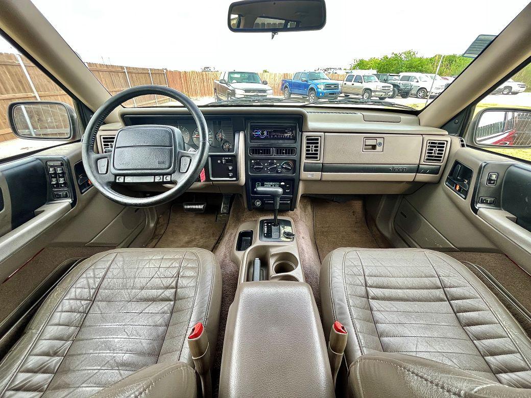 Jeep Grand Cherokee 4dr Laredo 1995