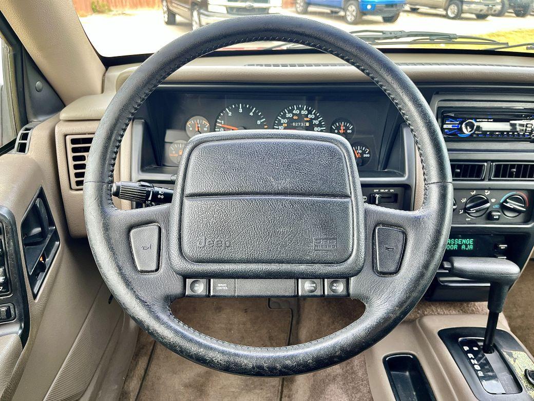 Jeep Grand Cherokee 4dr Laredo 1995