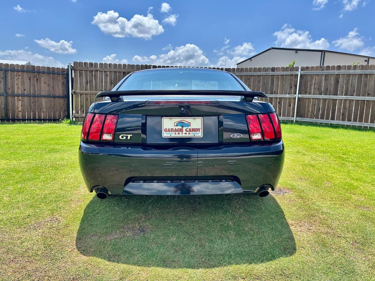 Ford Mustang 2dr Cpe GT Deluxe 2001