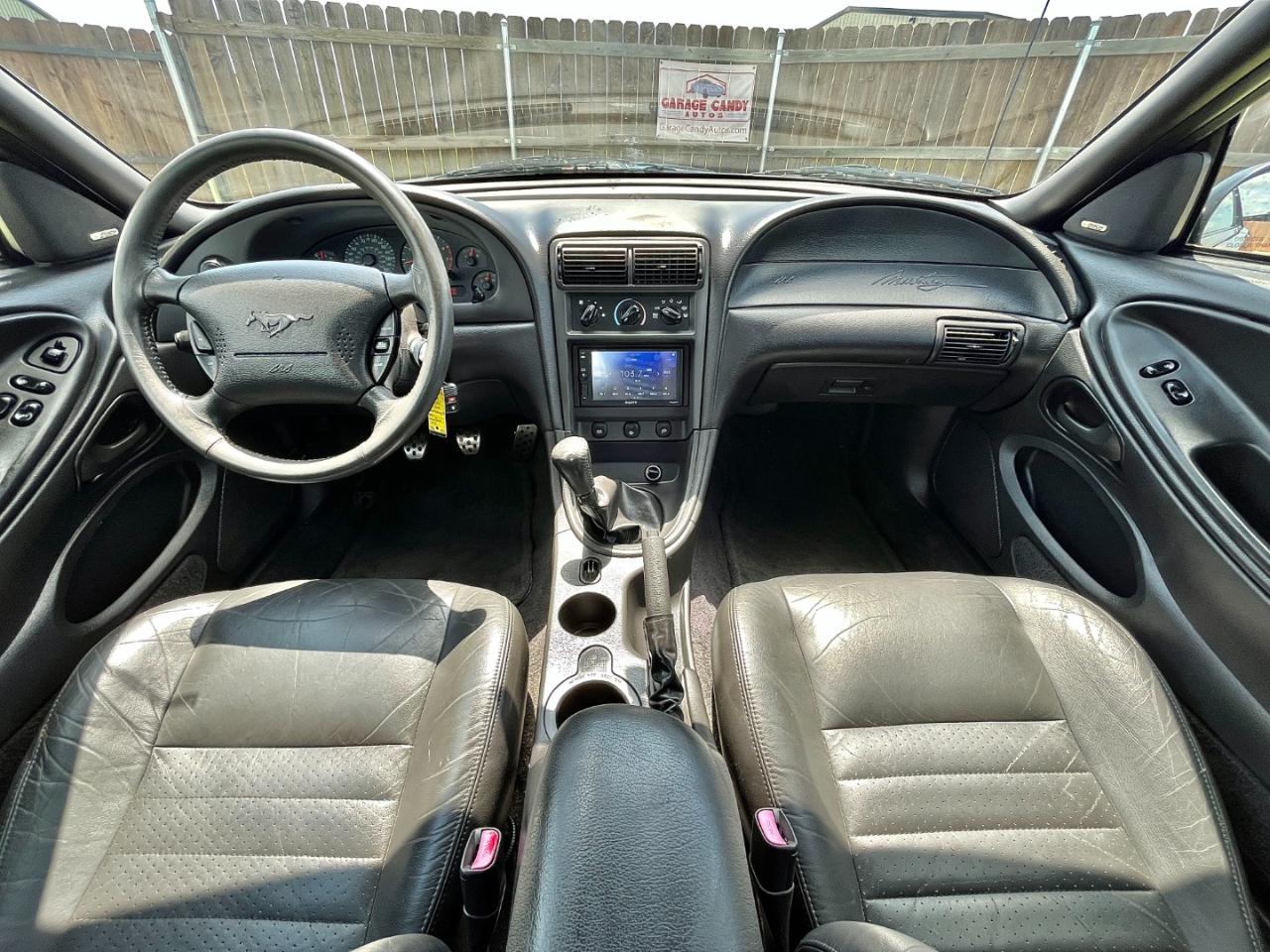 Ford Mustang 2dr Cpe GT Deluxe 2001