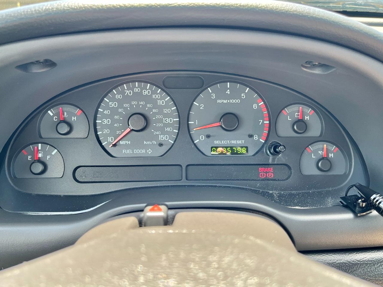Ford Mustang 2dr Cpe GT Deluxe 2001