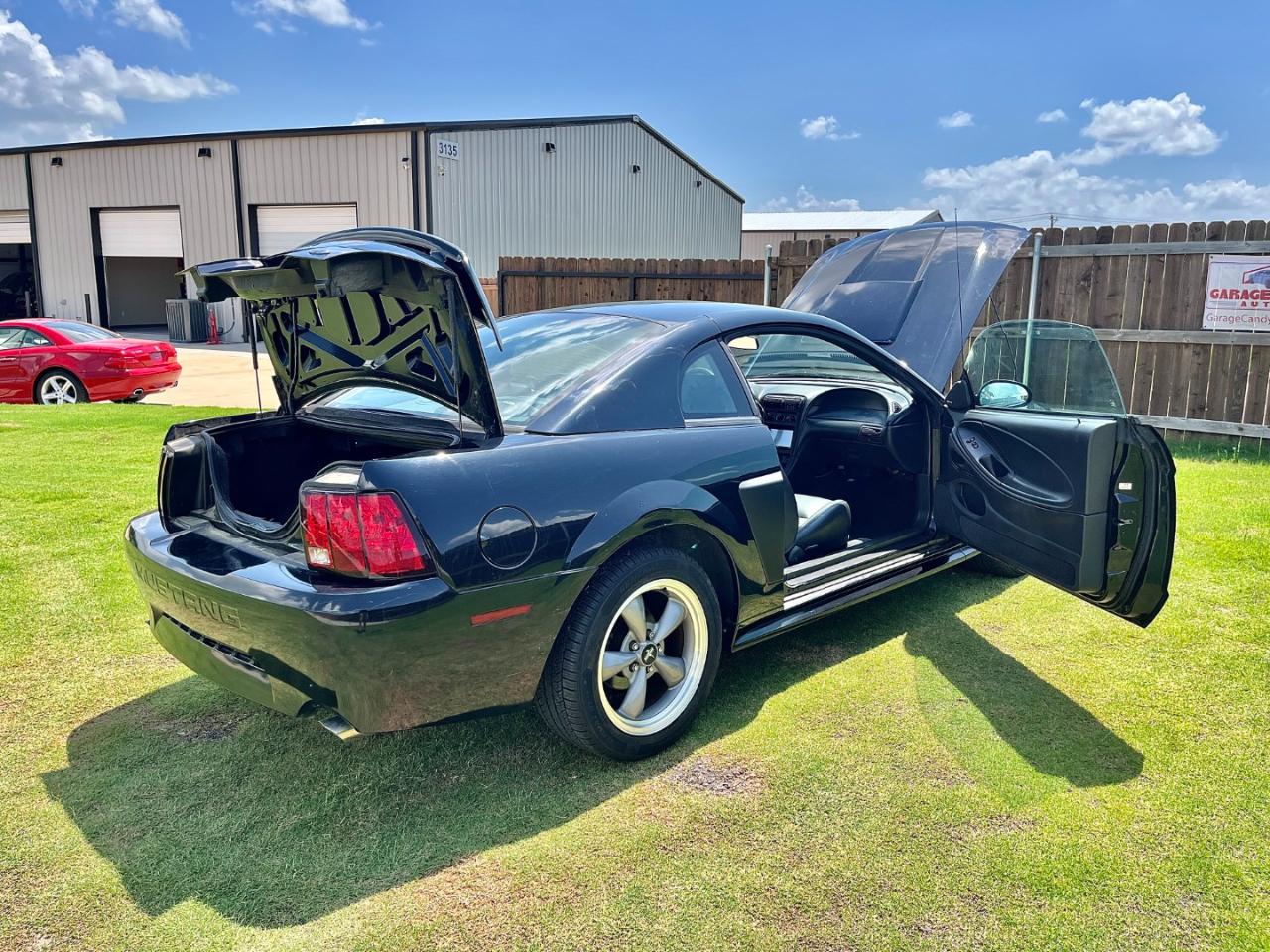 Ford Mustang 2dr Cpe GT Deluxe 2001