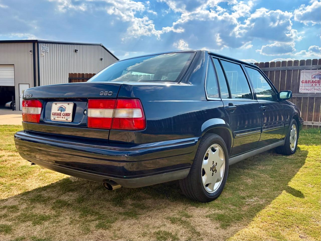 Volvo 960 4dr Sdn 1996