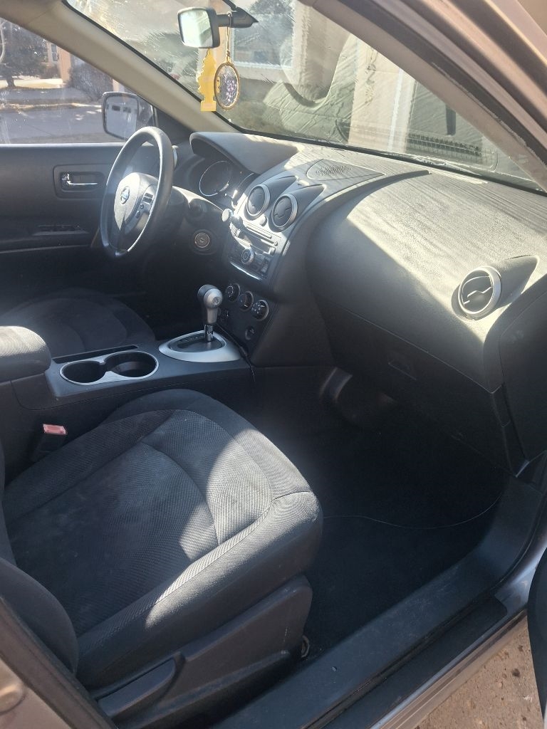 Nissan Rogue S 2WD 2011