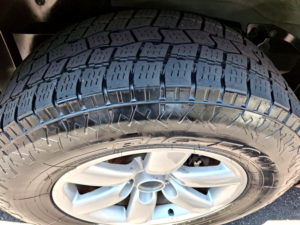 Nissan Armada SV 4WD 2011 Nissan Armada SV 4WD 2011
