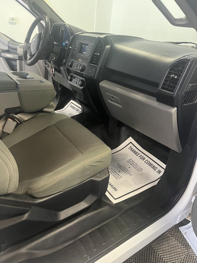 Ford F-150 XL SuperCab 8-ft. Bed 4WD 2016 Ford F-150 XL SuperCab 8-ft. Bed 4WD 2016