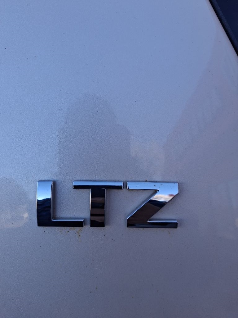 Chevrolet Suburban LTZ 1500 4WD 2011