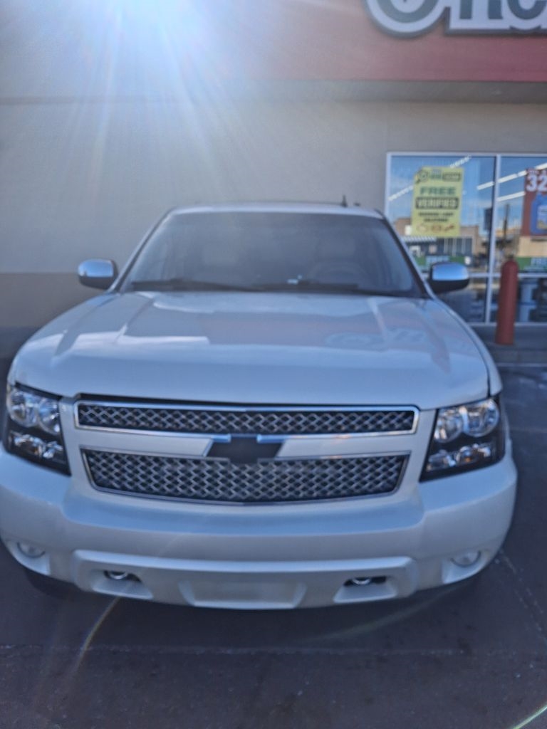 Chevrolet Suburban LTZ 1500 4WD 2011