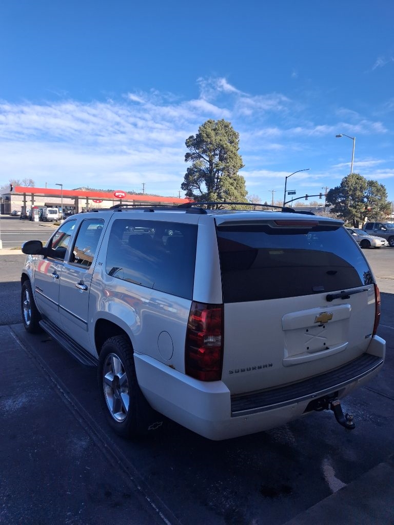 Chevrolet Suburban LTZ 1500 4WD 2011