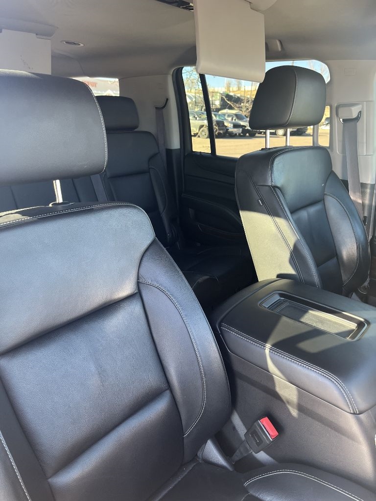 Chevrolet Suburban LT 4WD 2016