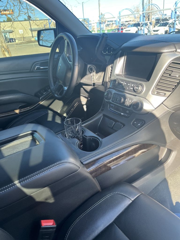 Chevrolet Suburban LT 4WD 2016