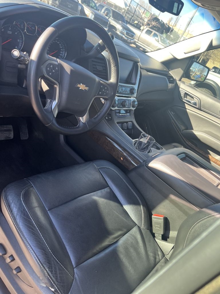 Chevrolet Suburban LT 4WD 2016