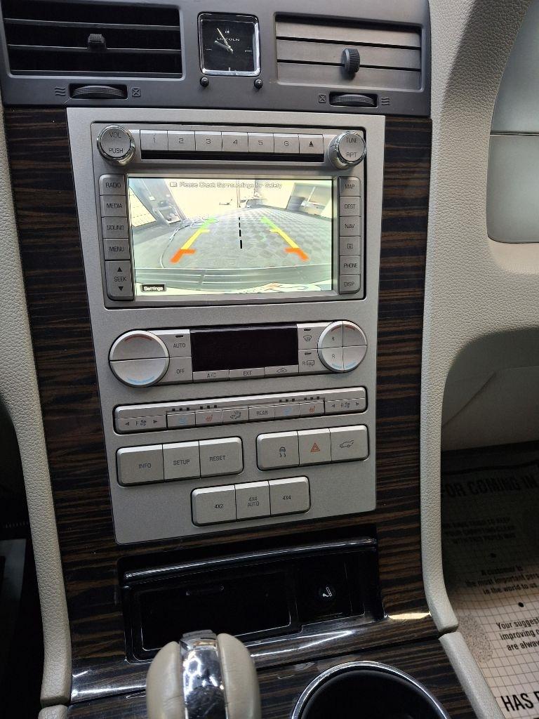 Lincoln Navigator 4WD 2010