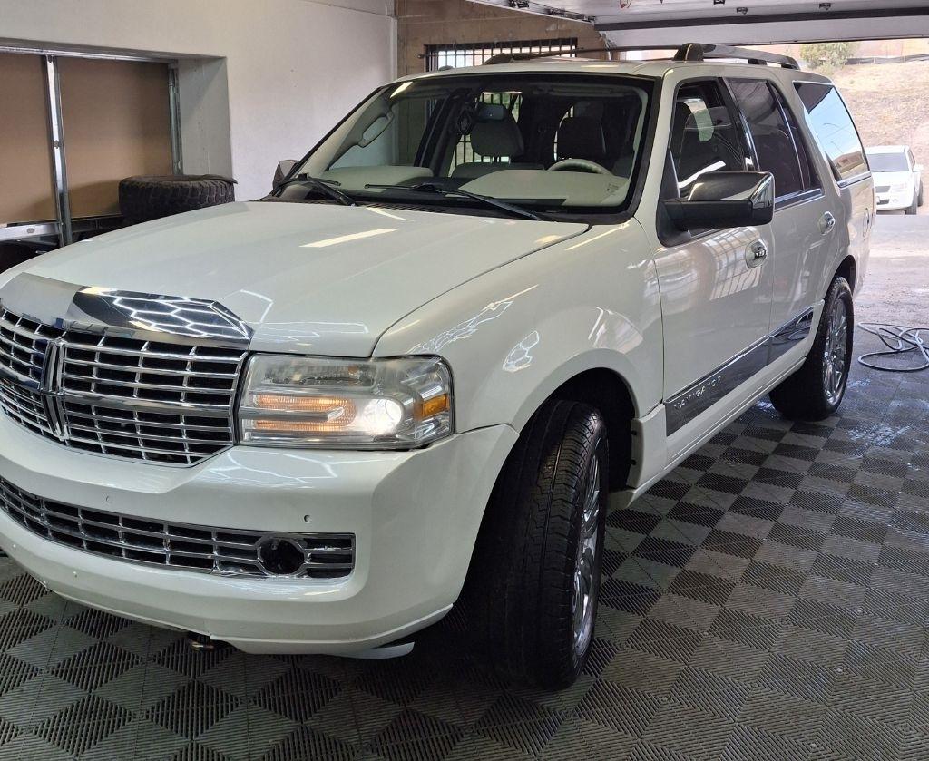 Lincoln Navigator 4WD 2010