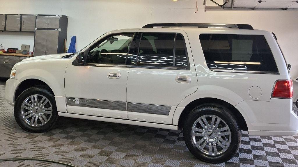 Lincoln Navigator 4WD 2010