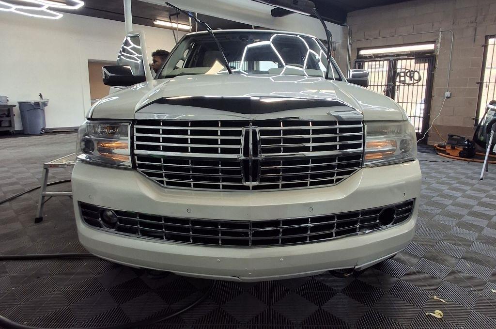 Lincoln Navigator 4WD 2010