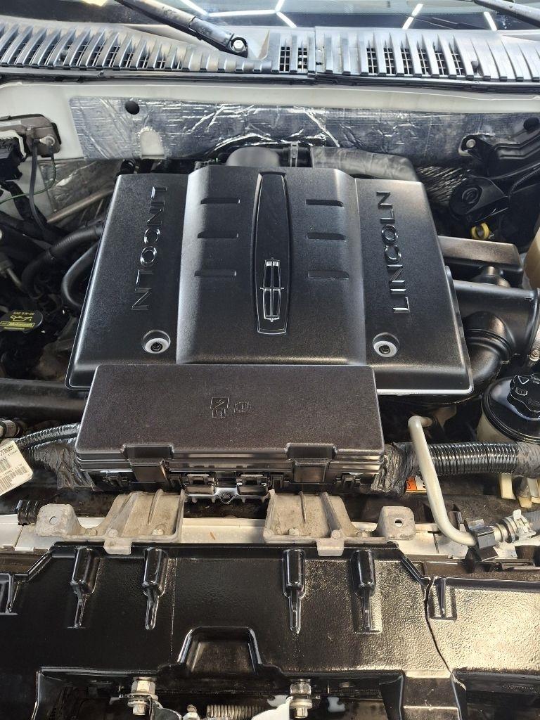 Lincoln Navigator 4WD 2010