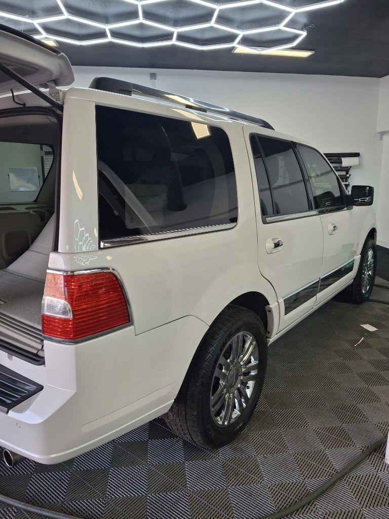 Lincoln Navigator 4WD 2010