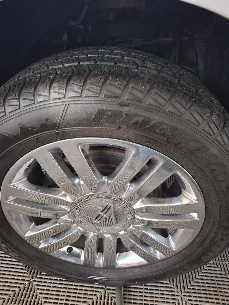 Lincoln Navigator 4WD 2010