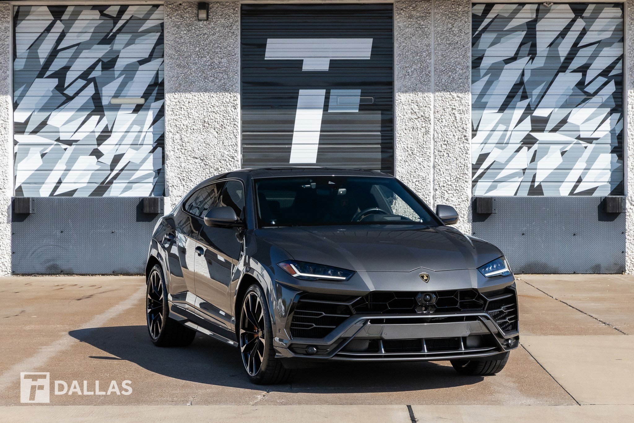 2021 Lamborghini Urus Base's photo