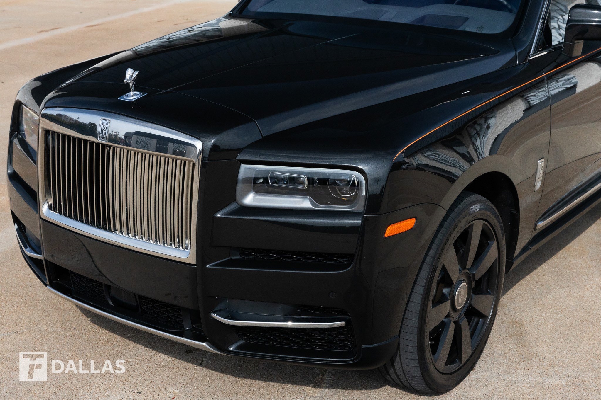 2019 Rolls Royce Cullinan RR31 photo 3