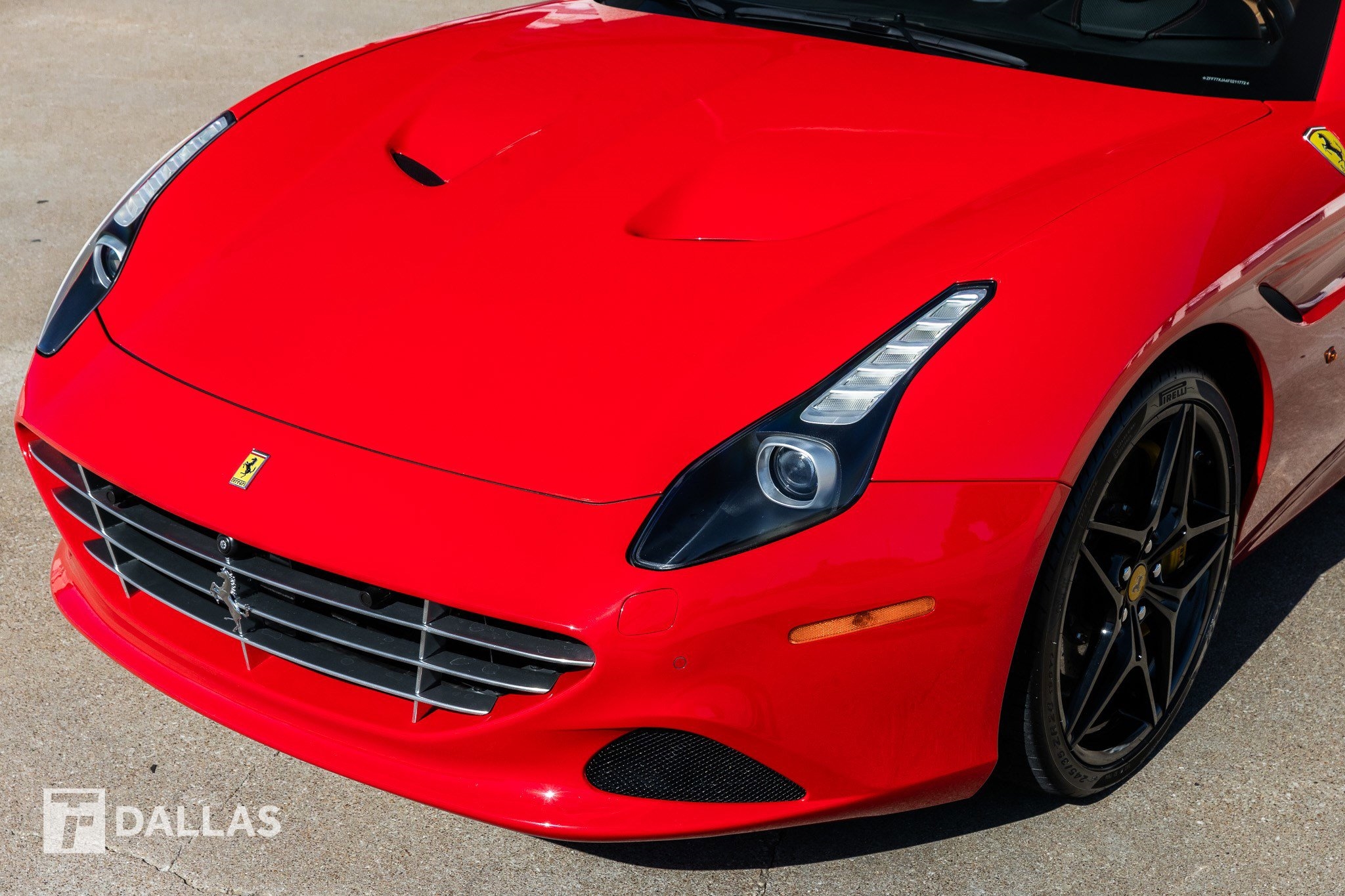 2015 Ferrari California T photo 3