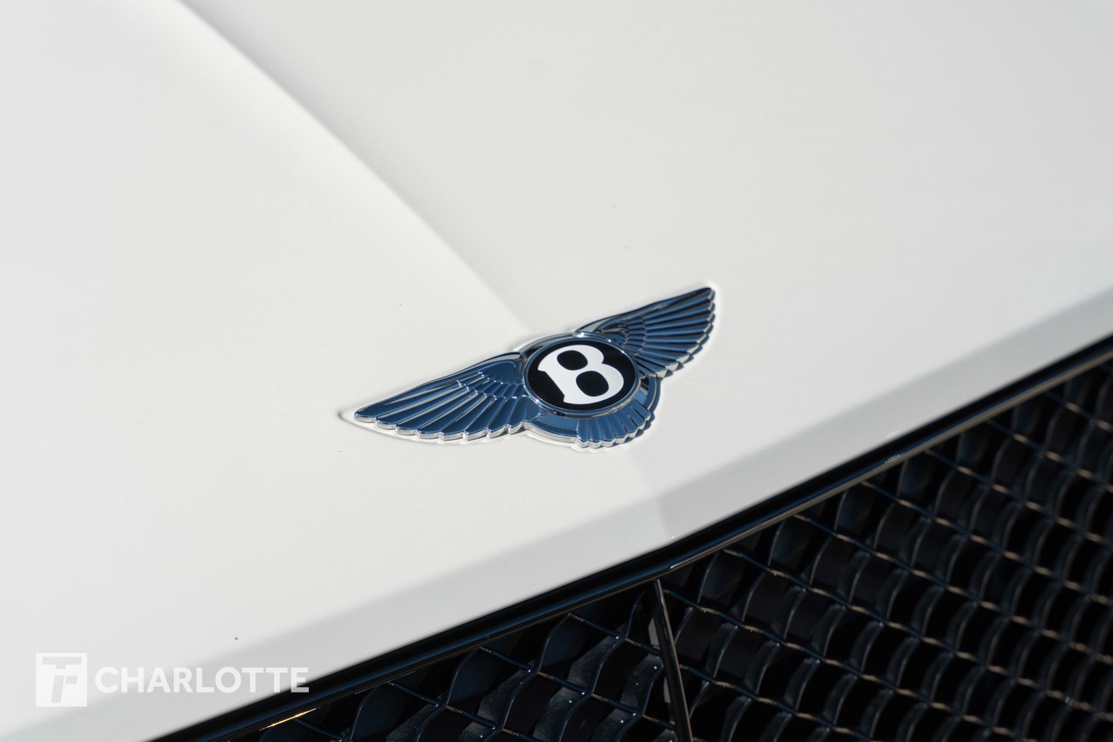 明出品 2021 Bentley Bentayga V8