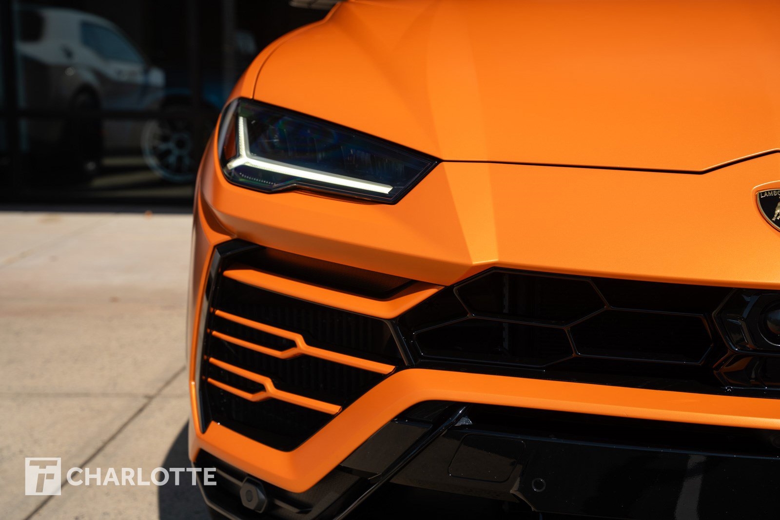 2021 Lamborghini Urus photo 3