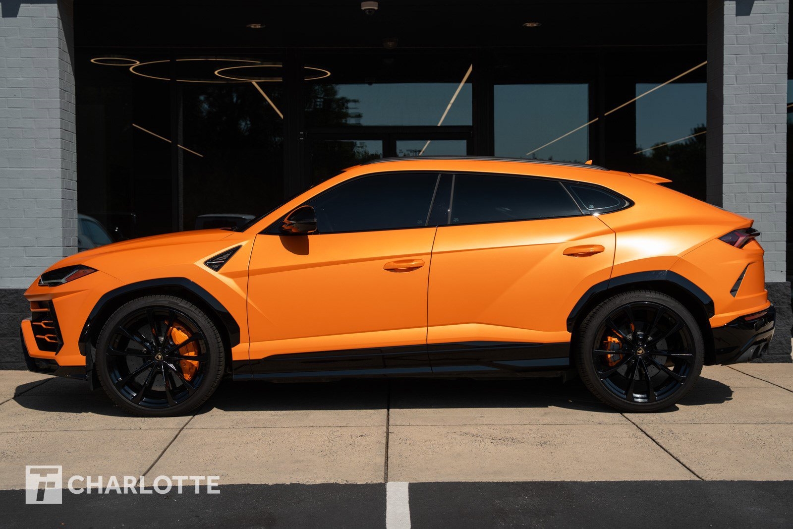 2021 Lamborghini Urus photo 9