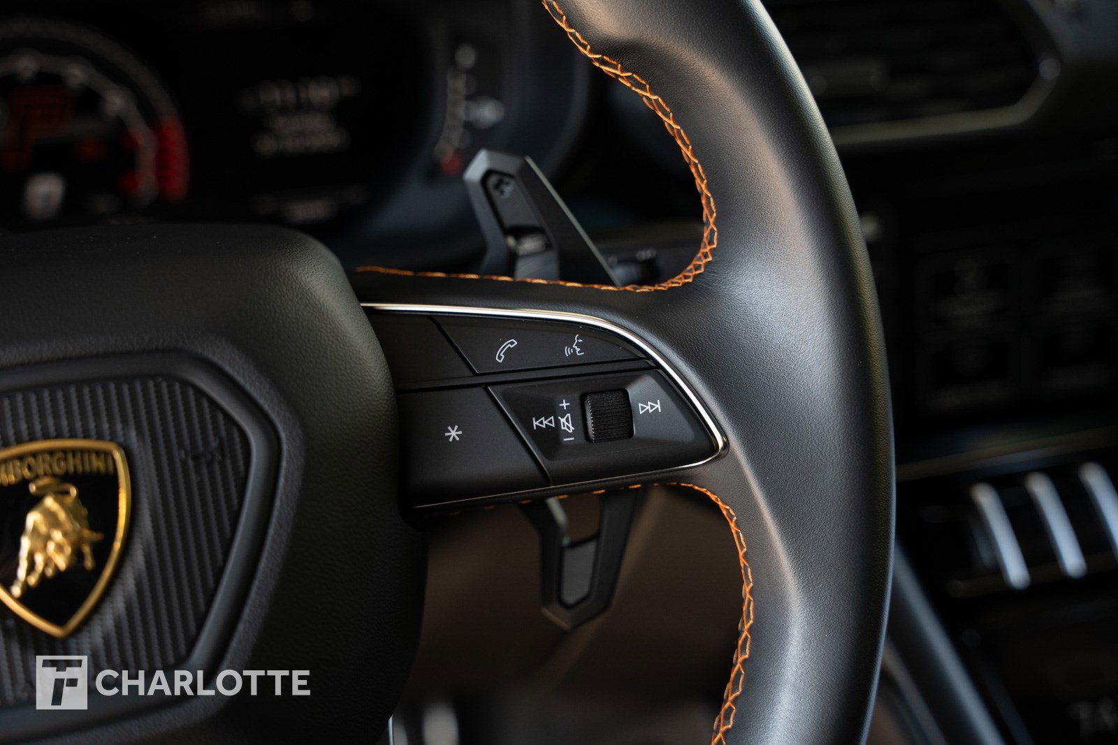 2021 Lamborghini Urus photo 23