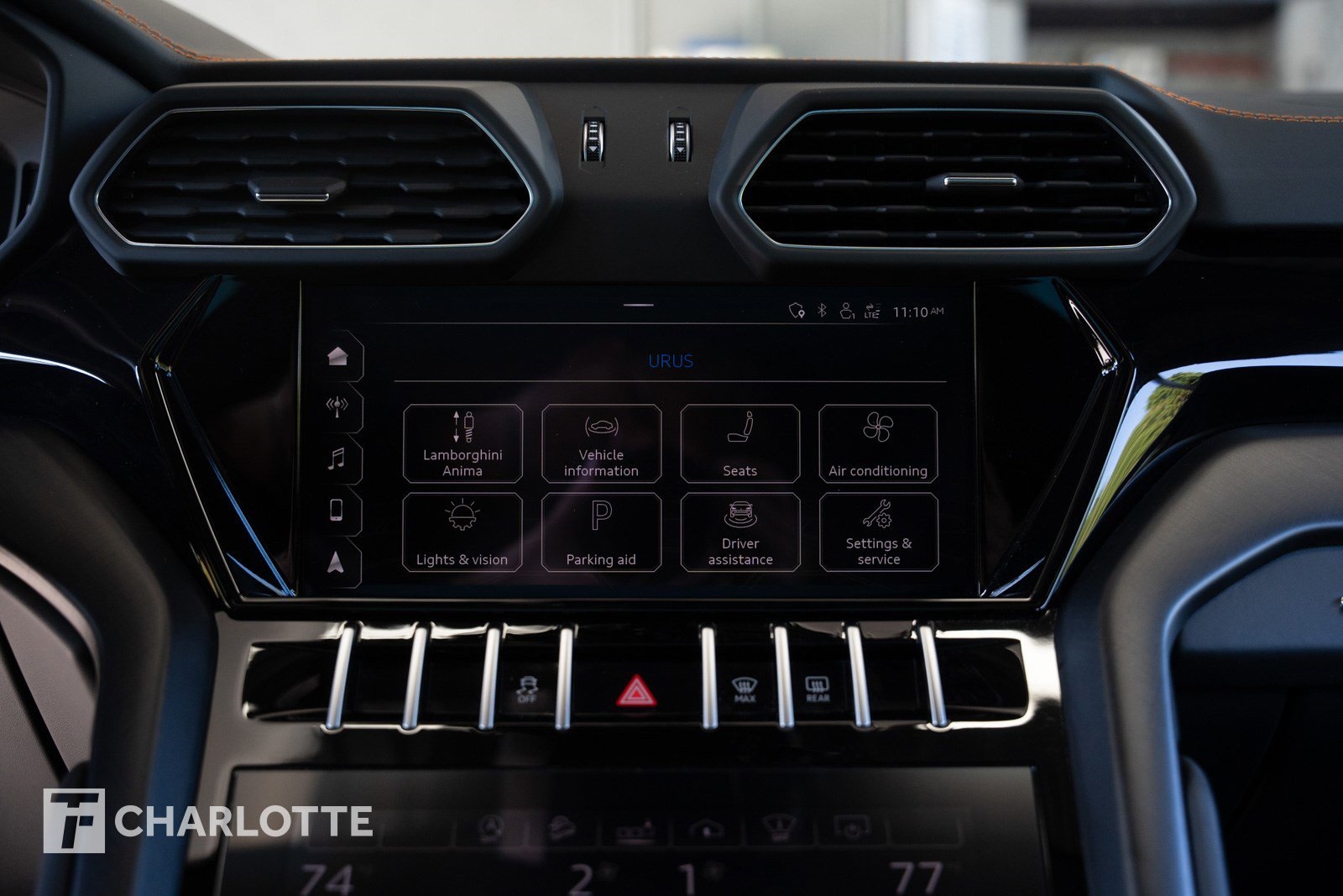 2021 Lamborghini Urus photo 25