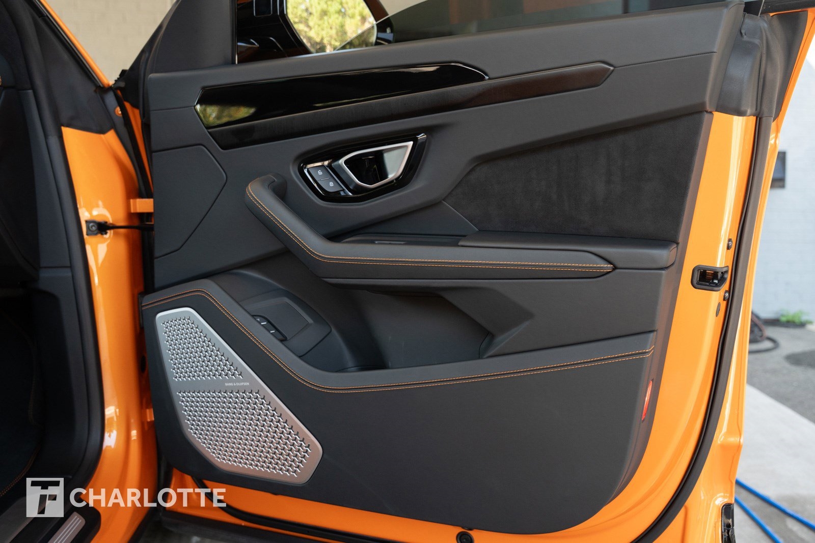 2021 Lamborghini Urus photo 31