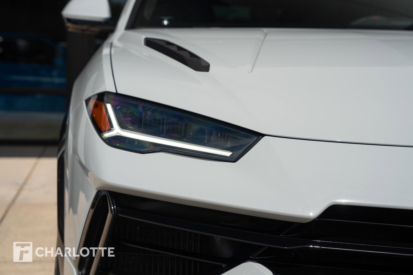 2023 Lamborghini Urus Performante photo 4
