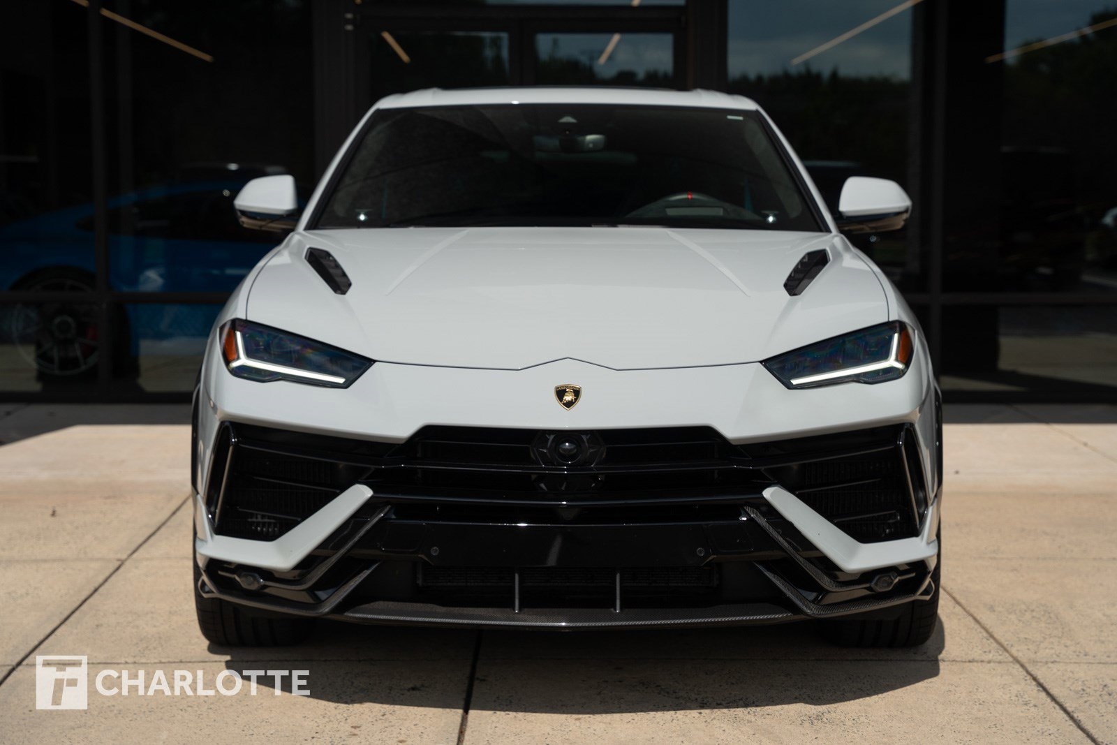 2023 Lamborghini Urus Performante photo 5