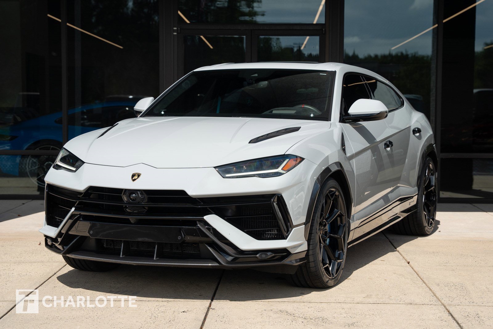2023 Lamborghini Urus Performante photo 7