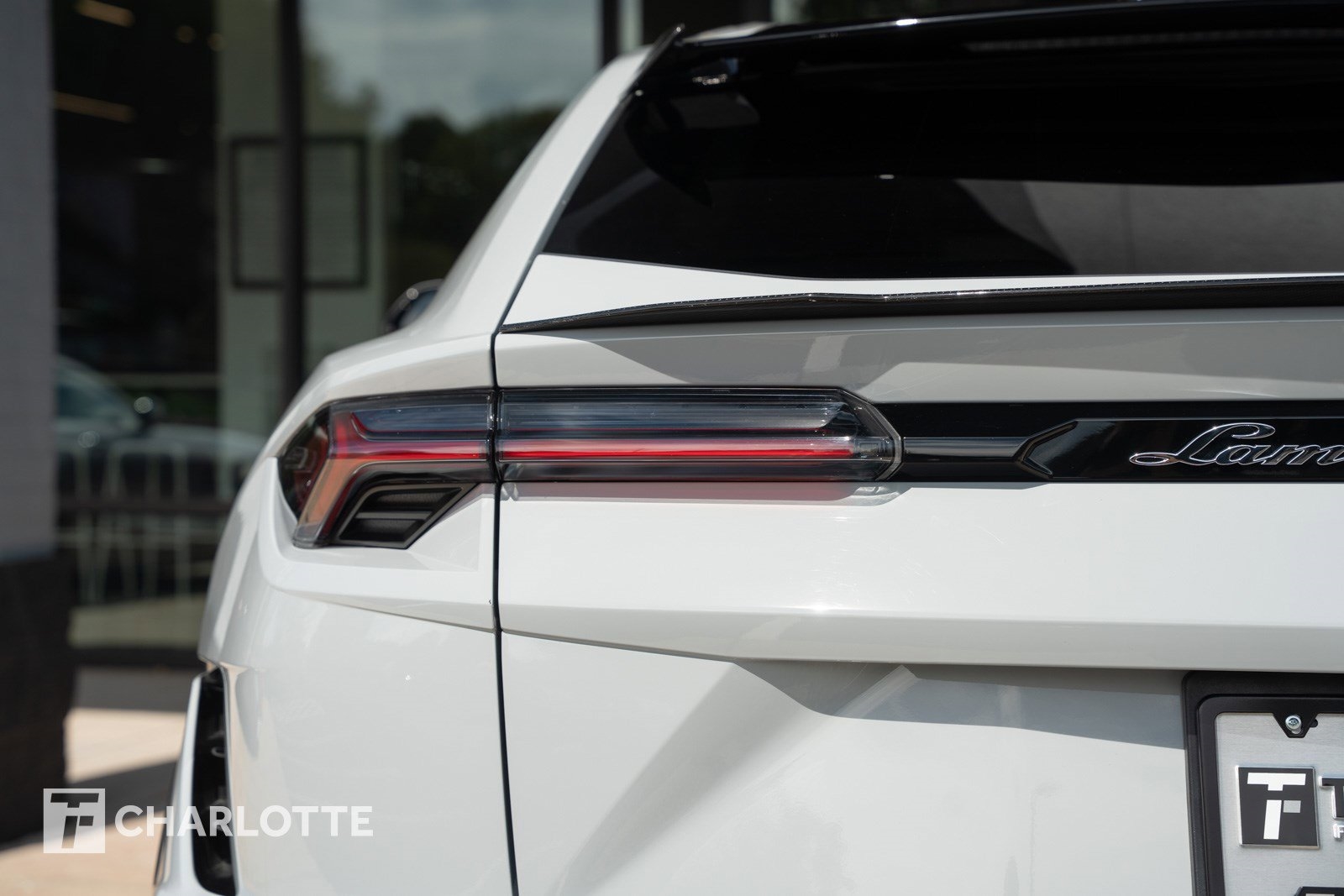 2023 Lamborghini Urus Performante photo 14