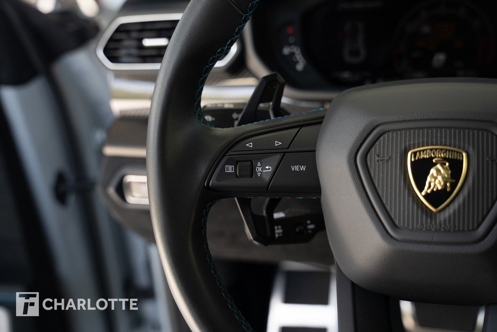 2023 Lamborghini Urus Performante photo 22