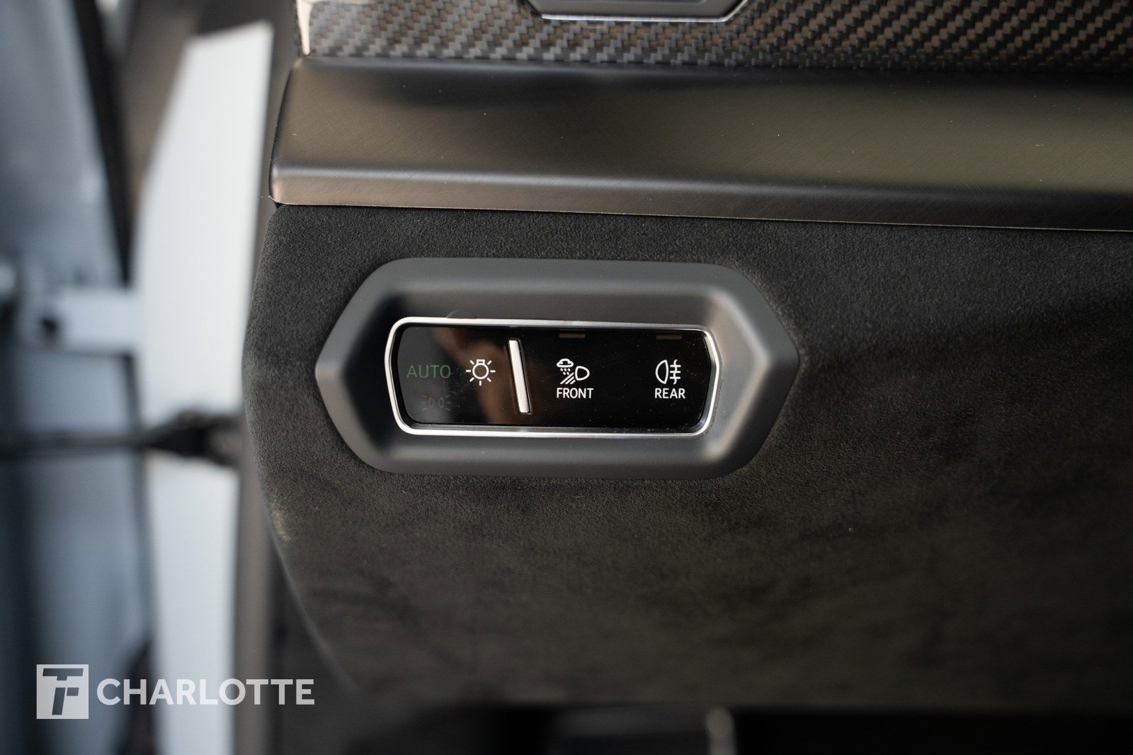 2023 Lamborghini Urus Performante photo 23