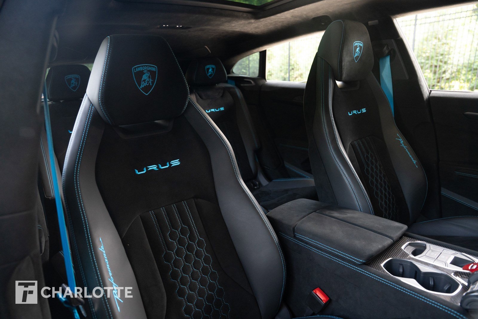 2023 Lamborghini Urus Performante photo 29
