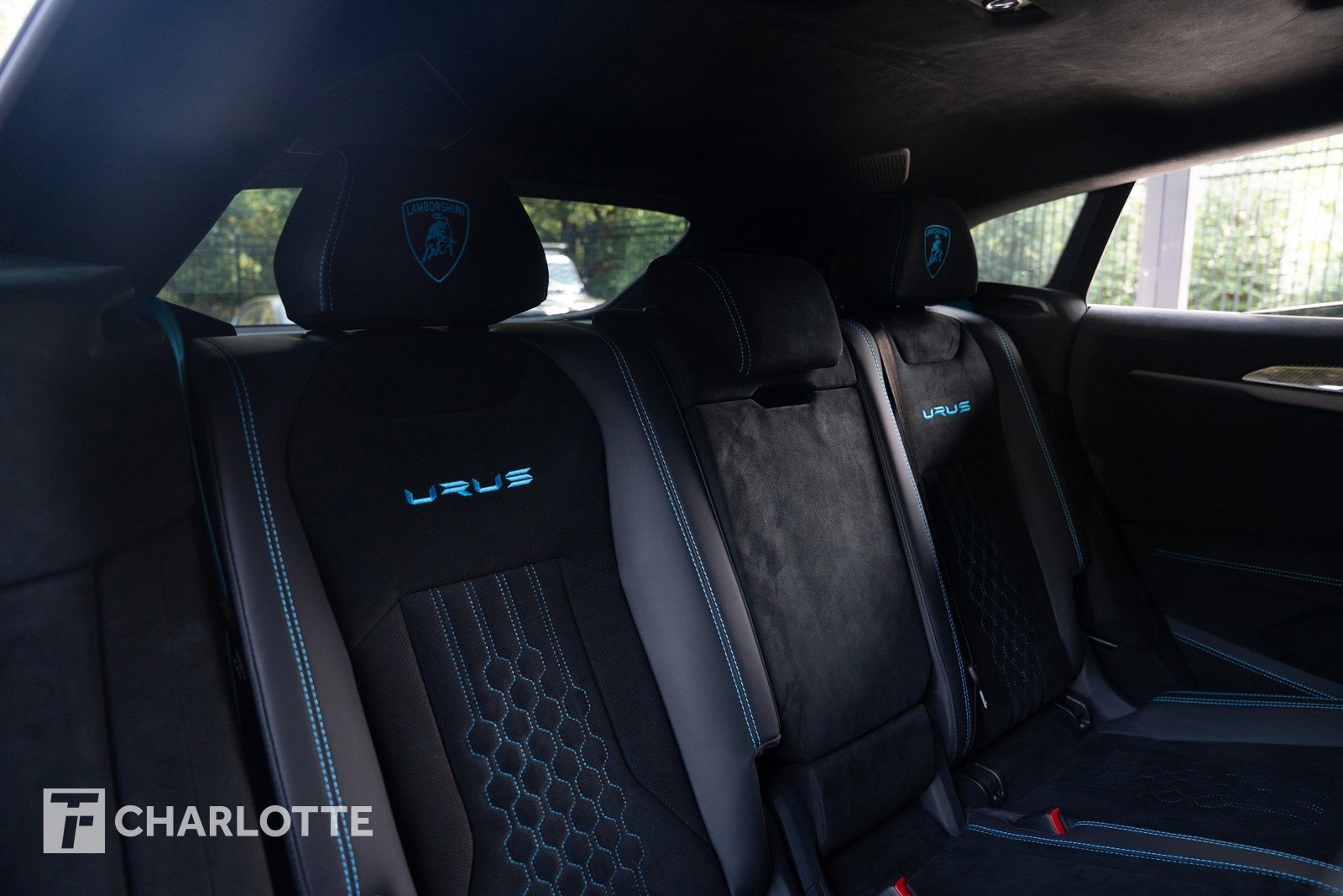 2023 Lamborghini Urus Performante photo 34