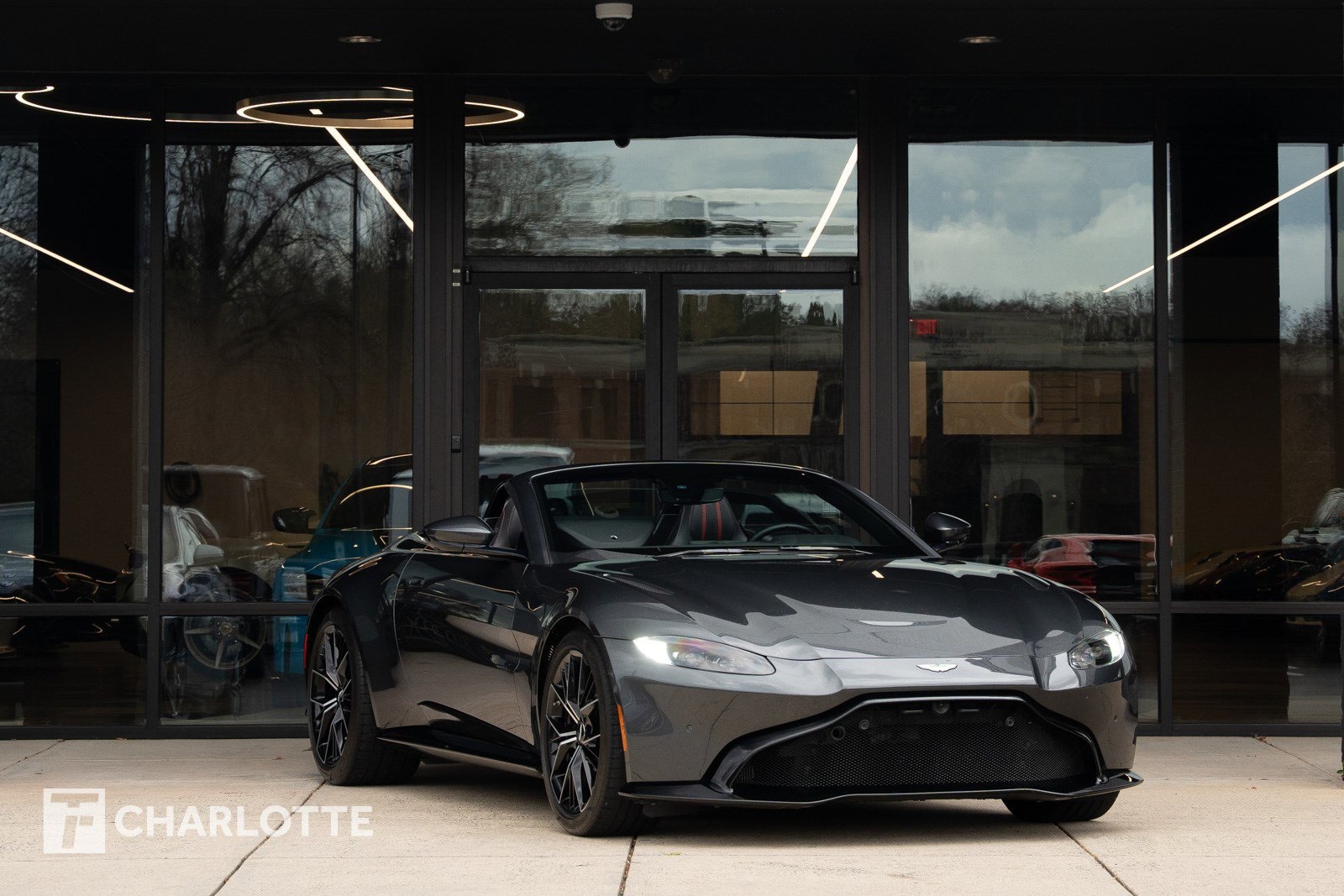 2021 Aston Martin Vantage Base