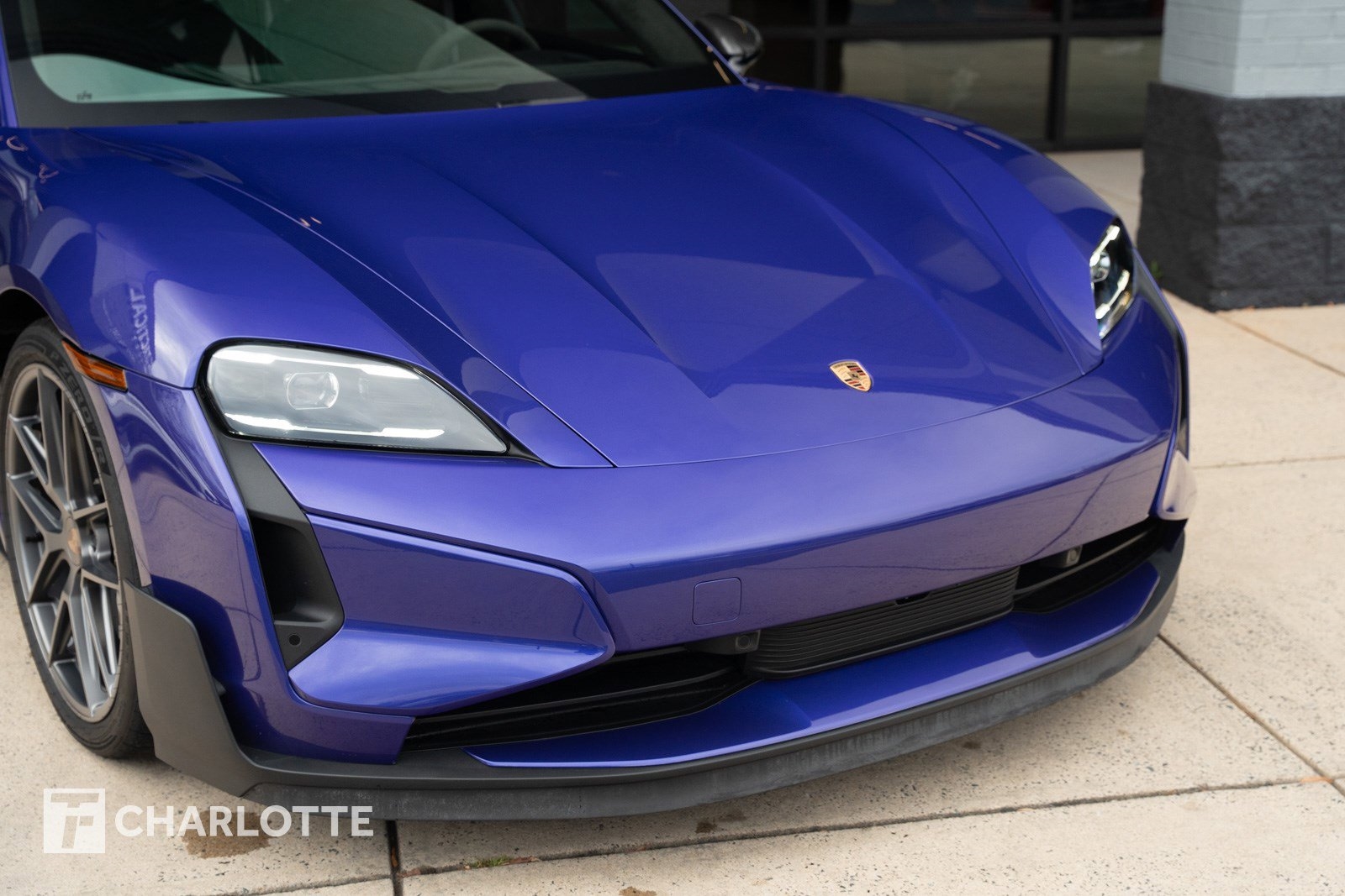 2025 Porsche Taycan Turbo GT photo 2