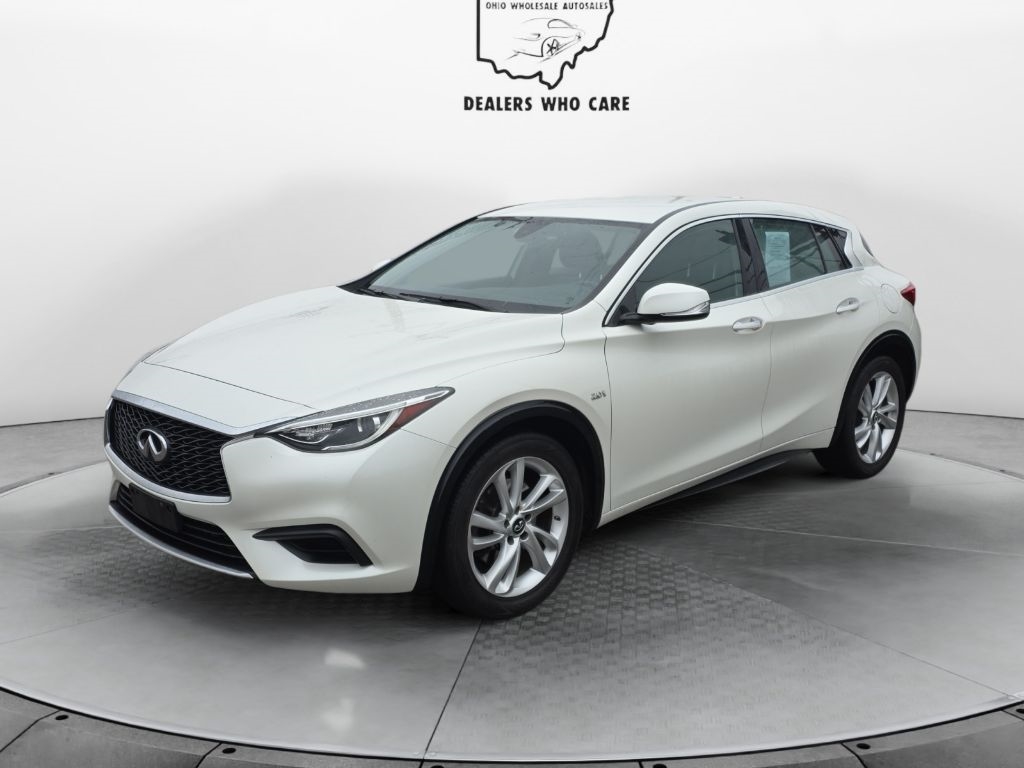 2017 Infiniti QX30 Base