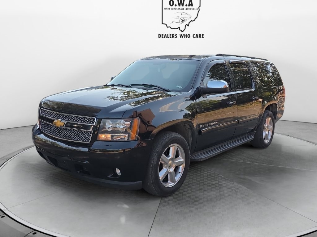 2007 Chevrolet Suburban LS's photo