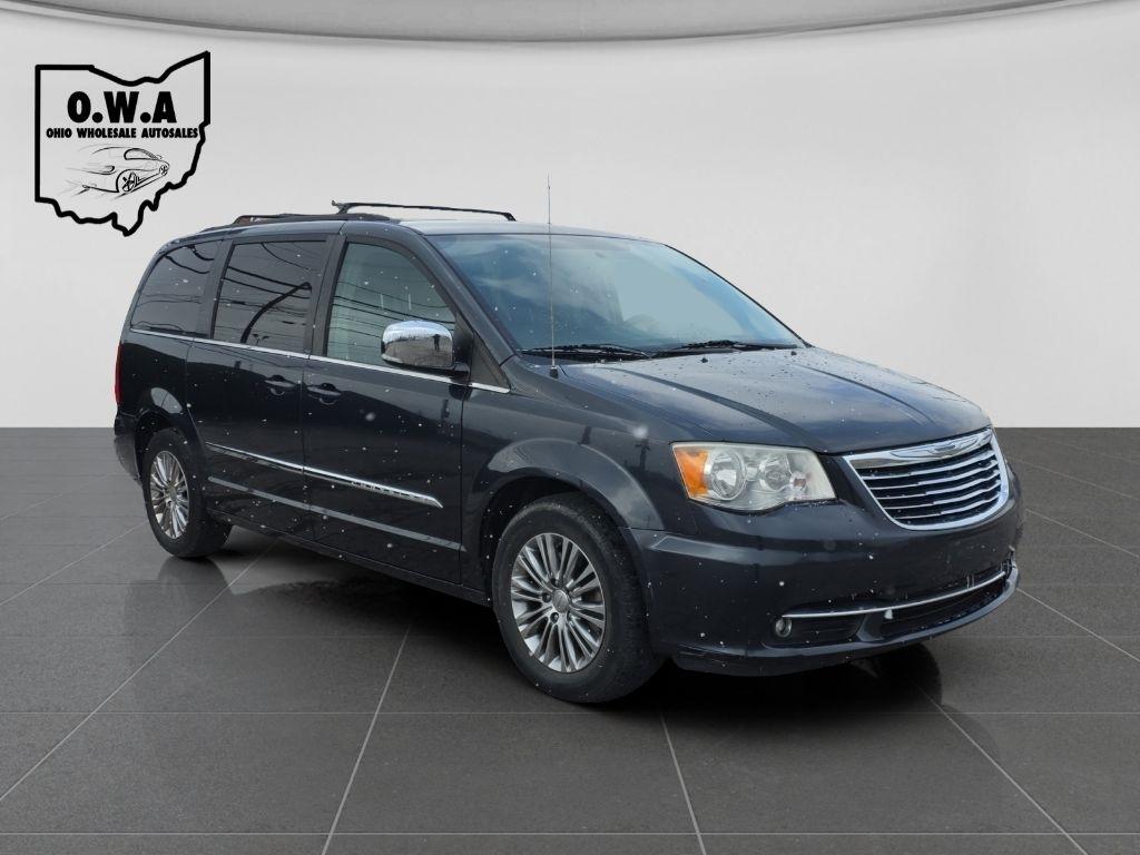 2014 Chrysler Town & Country Touring-L