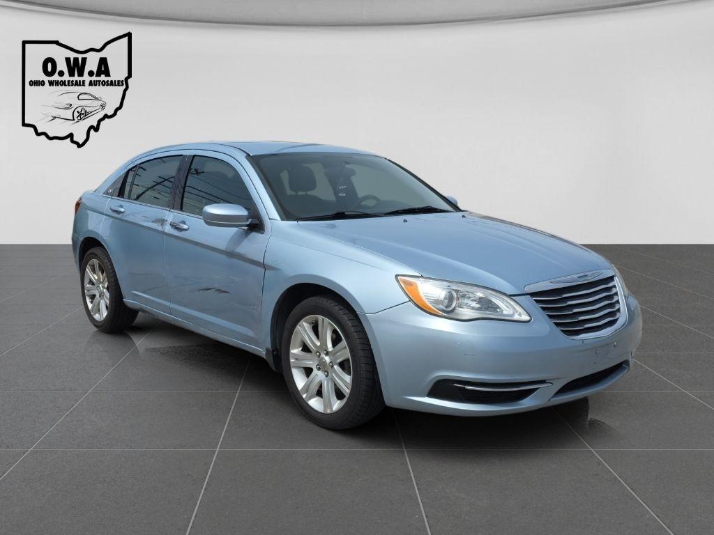 2013 Chrysler 200 LX