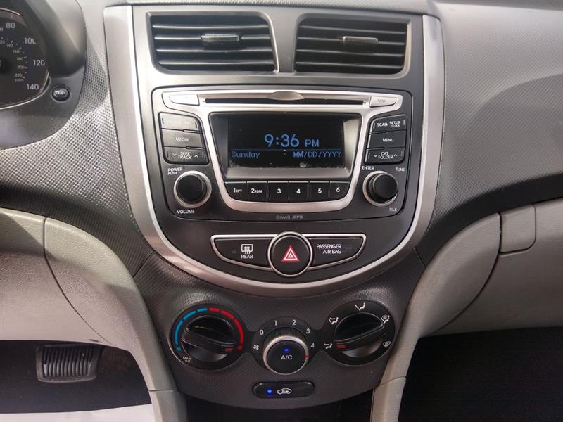 Hyundai Accent SE 4-Door 6A 2016