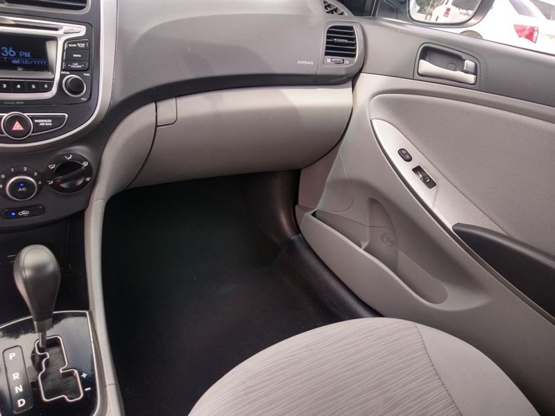 Hyundai Accent SE 4-Door 6A 2016