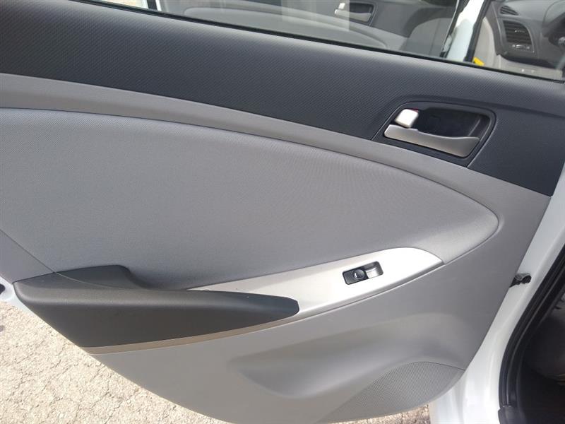 Hyundai Accent SE 4-Door 6A 2016