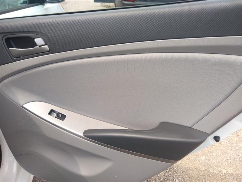 Hyundai Accent SE 4-Door 6A 2016